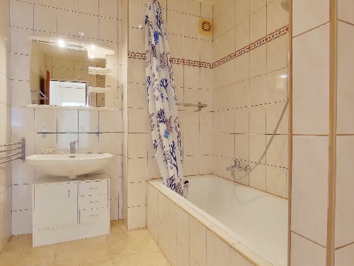 Bathroom 1180