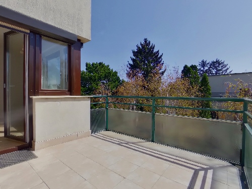 Balcony 1180