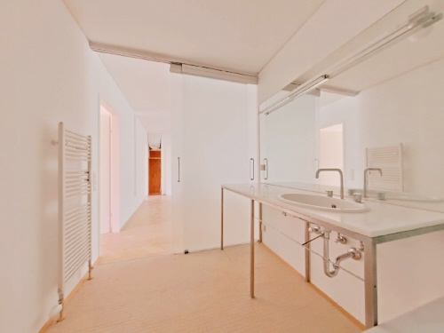 Bathroom 02A
