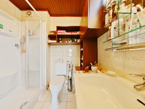 Bath + WC