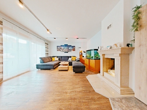 Living Room 01