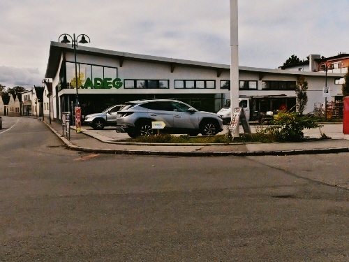 Supermarket