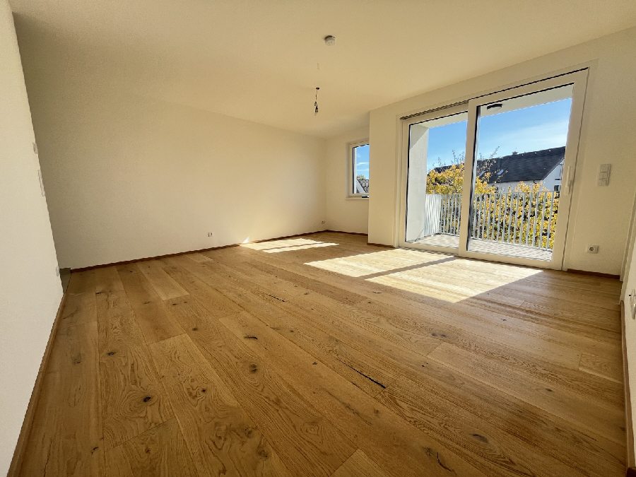 ERSTBEZUG | südseitige Neubauwohnung mit Balkon | Hofruhelage