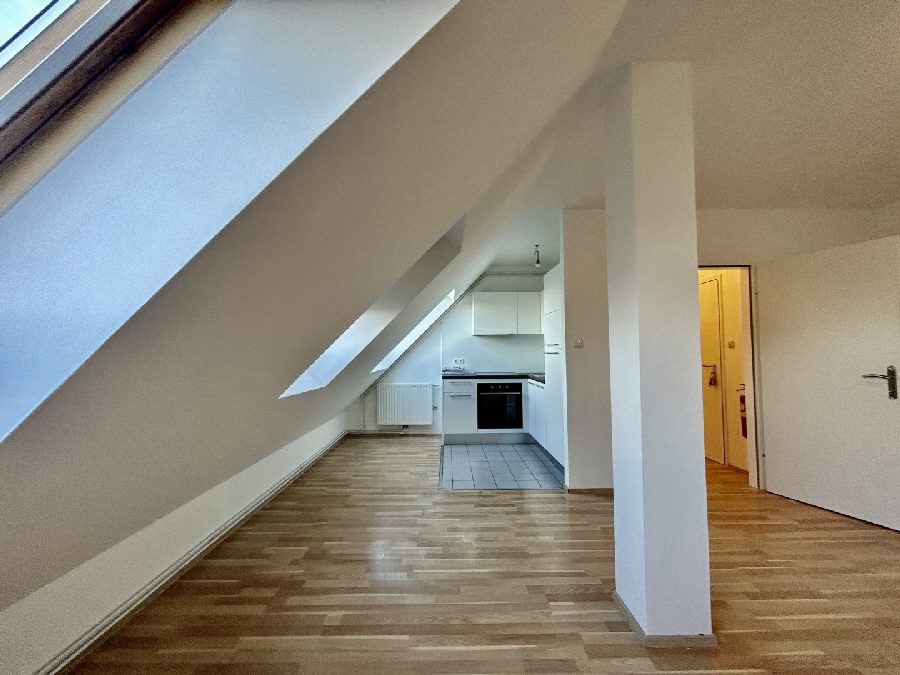 *DG Wohnung 2 Zimmer mit 52m² Wohnfläche in ruhiger Lage in 1210 Wien zu mieten*