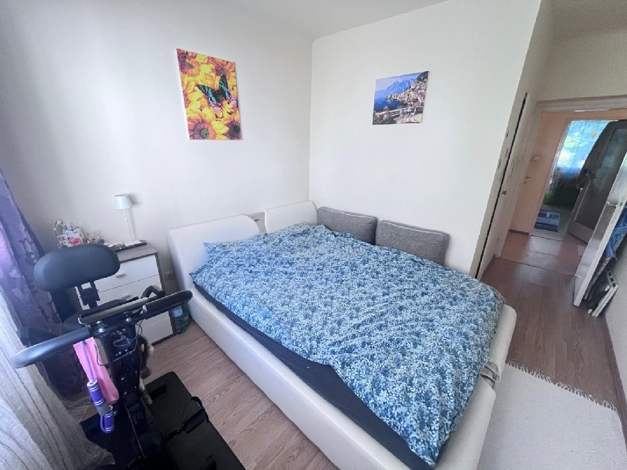 Schlafzimmer 1