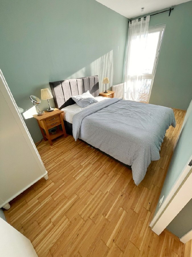 Schlafzimmer (2)