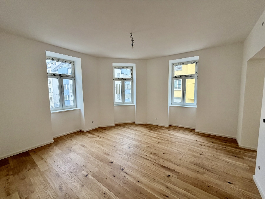  3-Zimmer-Erstbezug mit Balkon nähe Kutschkermarkt