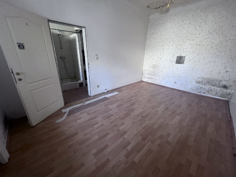 Ruhige 1-Zimmerwohnung in belebter Innenstadtlage | Saniertes Altbauhaus