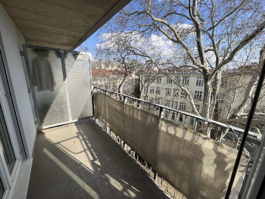 Hoseitige Neubauwohnung mit Loggia - hell und ruhig 