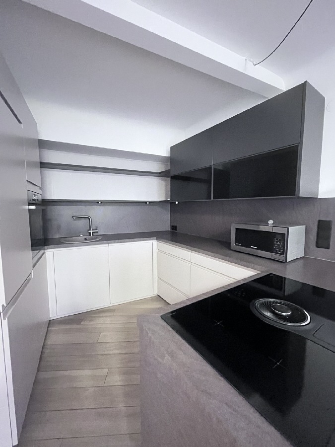 Ideal geteilte 4-Zimmerwohnung in Best-Lage | sonnige Freifläche | klimatisiert | top Küche