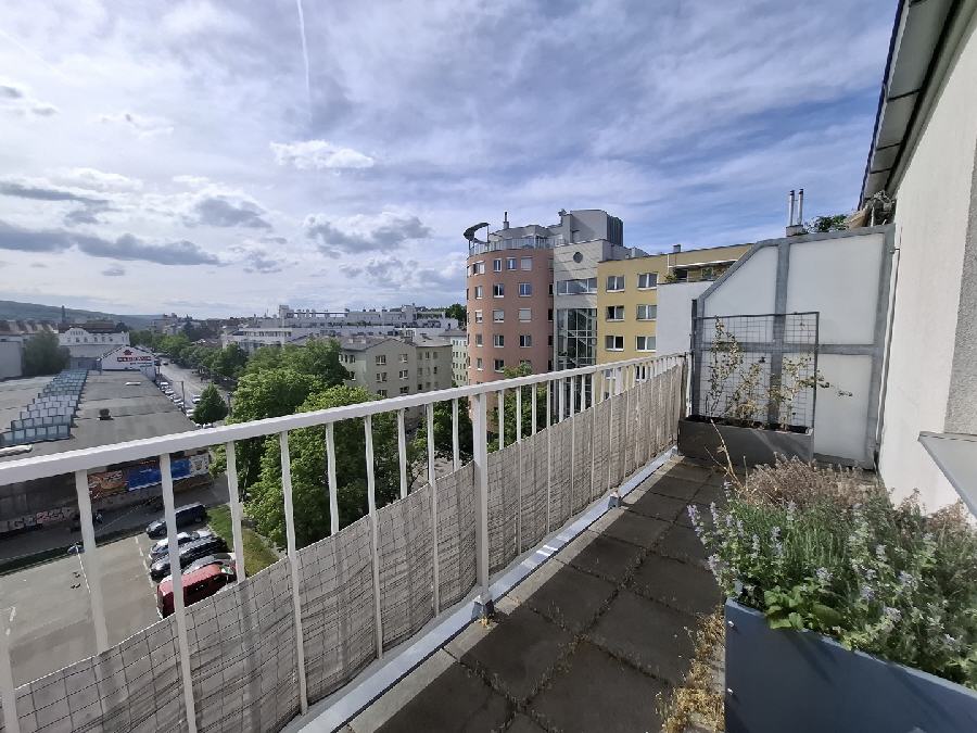 DG - Terrasse mit Stil: Design-Küche, Klimaanlage & Weitblick