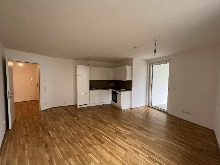 Geräumige 3-Zimmer-Wohnung mit zwei Freiflächen 