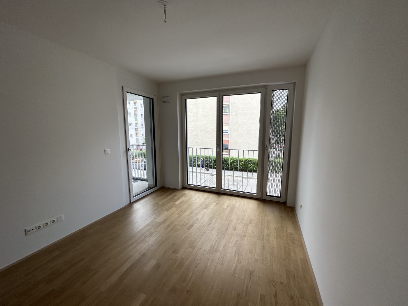 "Salzburg - Paracelus Garten - 2-Zimmer Eigentumswohnung mit Loggia und Garage"<br/>