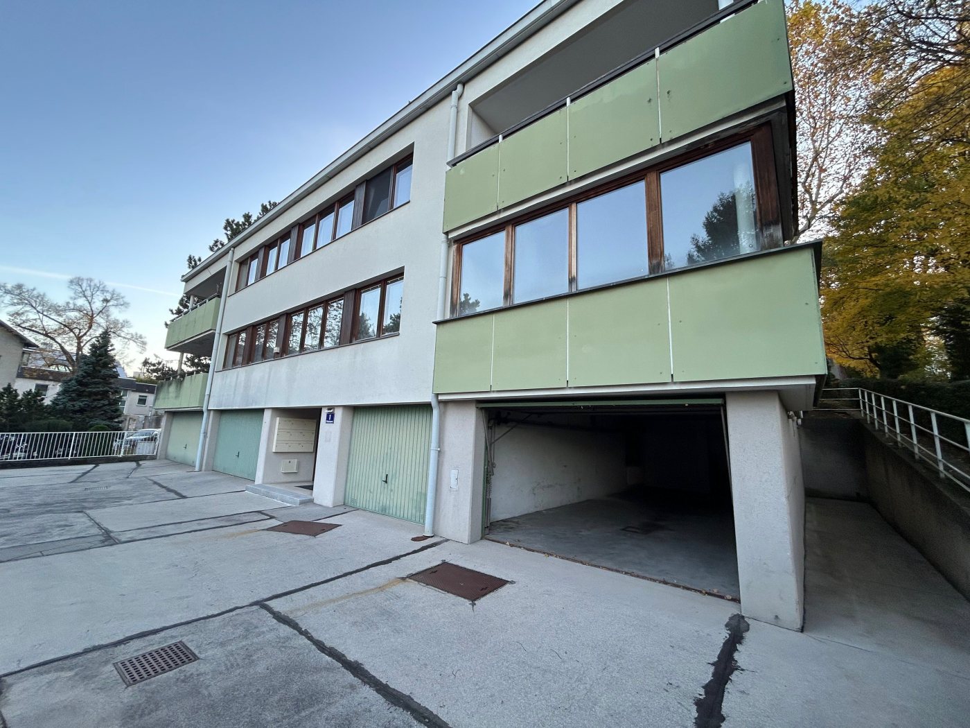 "Doppelgarage mit ca. 40 m&sup2; in 1130 Wien, Ober St.Veit zu erwerbern"