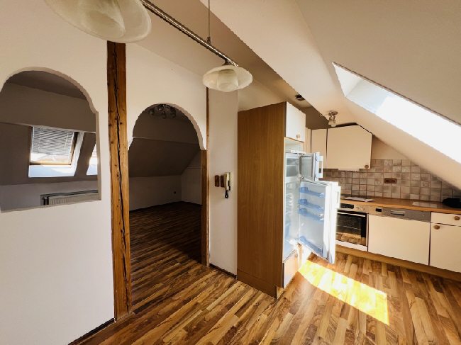 3-4 Zimmer Wohnung in der Mitterstrasse mit Parkplatz!