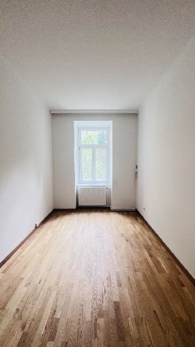 Provisionsfrei für den Mieter! Großzügige Singlewohnung in der Netzgasse!
